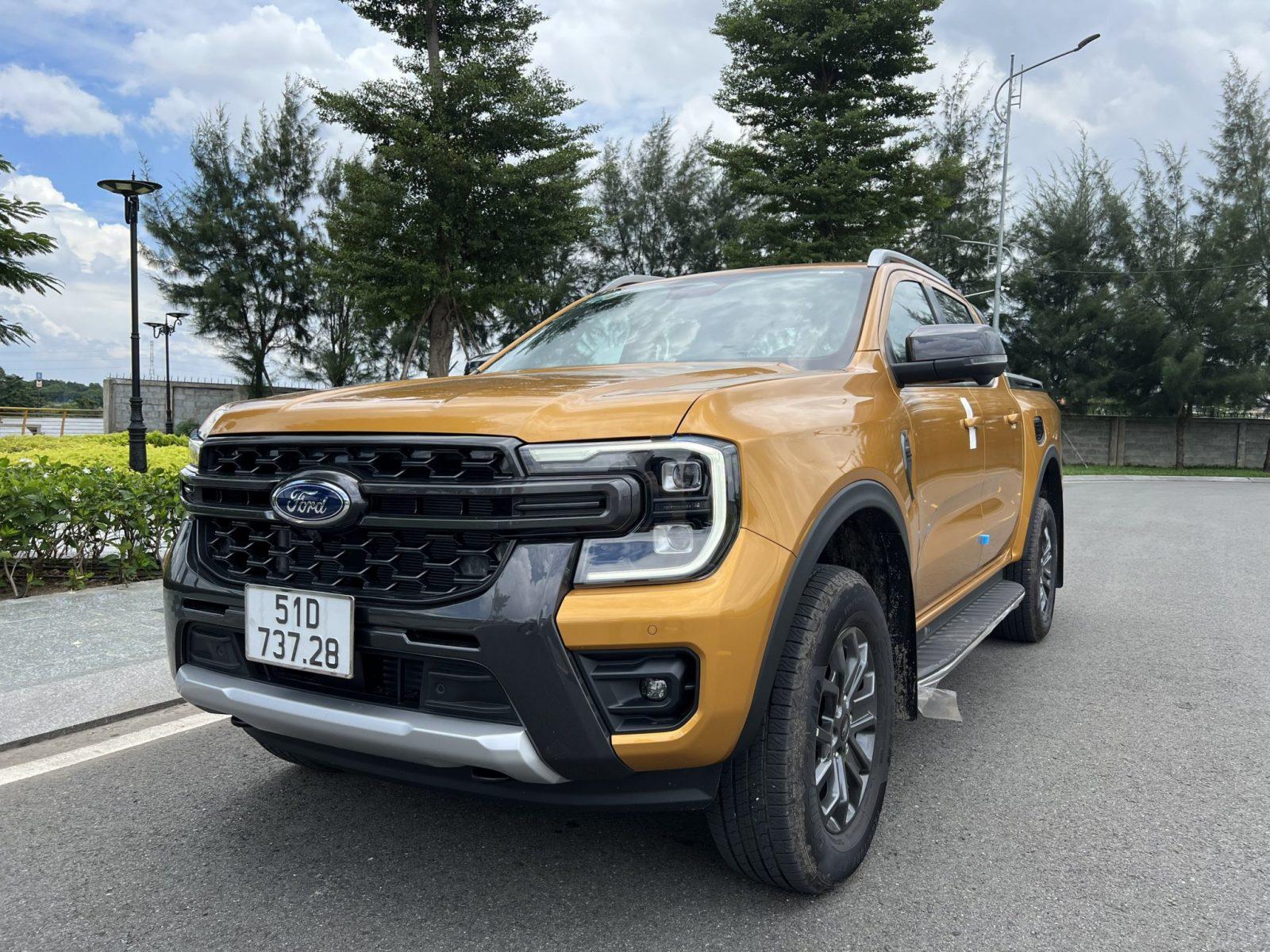 You are currently viewing Ford Ranger chạy đường cát
